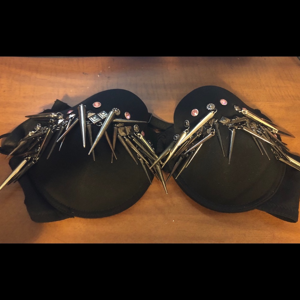 Rave bra